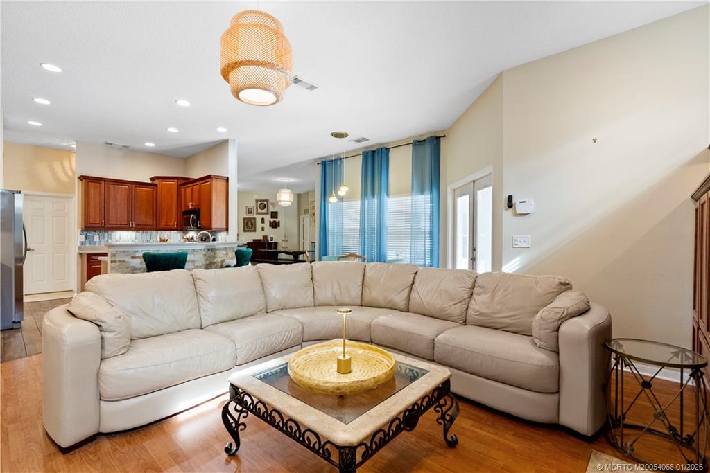 4257 SW Winslow Street