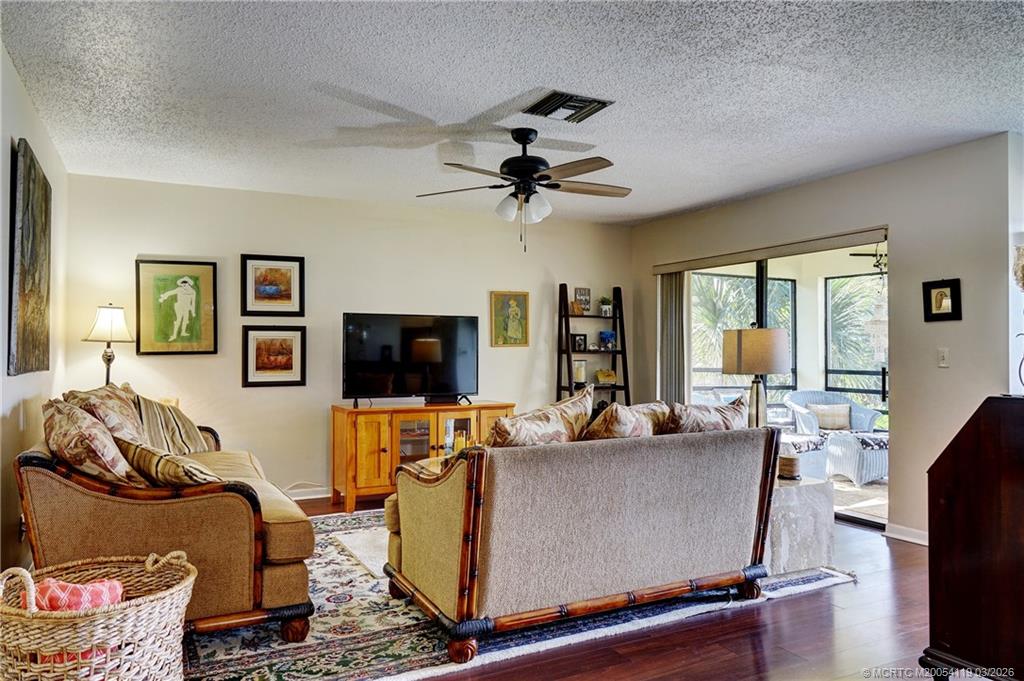 1290 SE Parkview Place A7