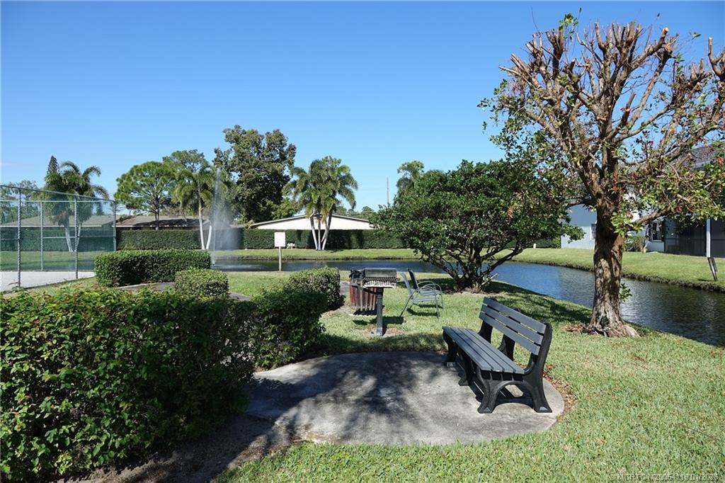 1290 SE Parkview Place A7