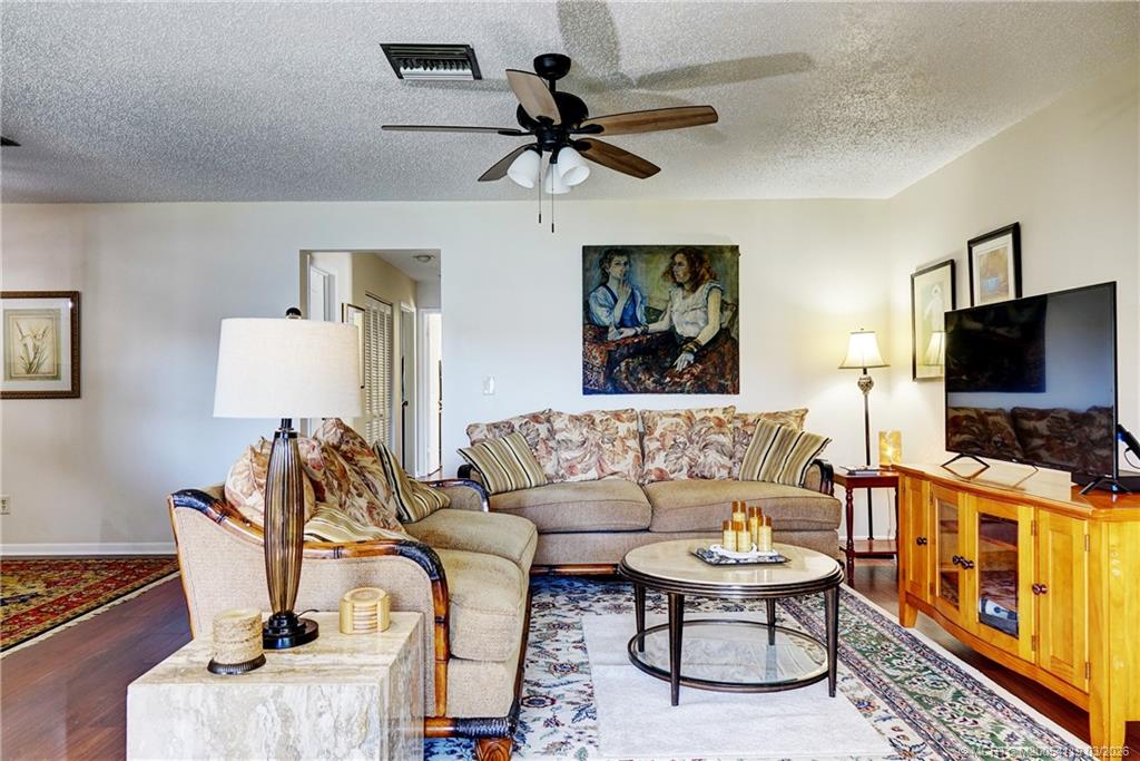 1290 SE Parkview Place A7