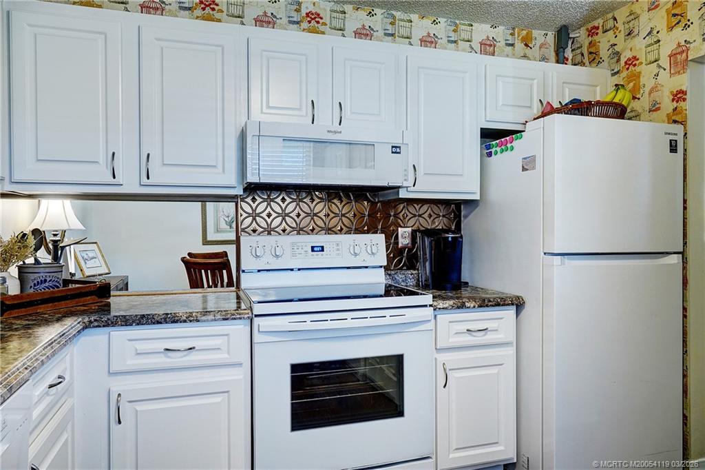 1290 SE Parkview Place A7