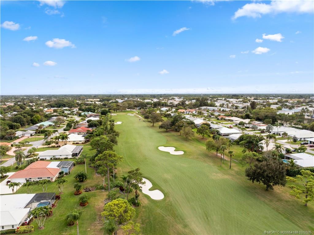 3952 SE Fairway W