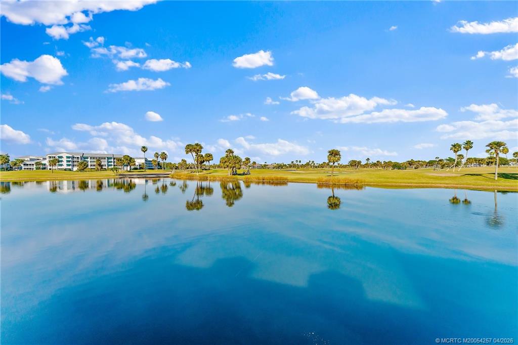 40 NE Plantation Road 207