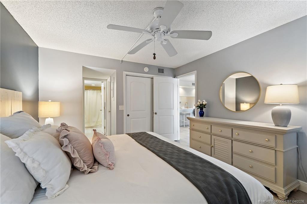 40 NE Plantation Road 207
