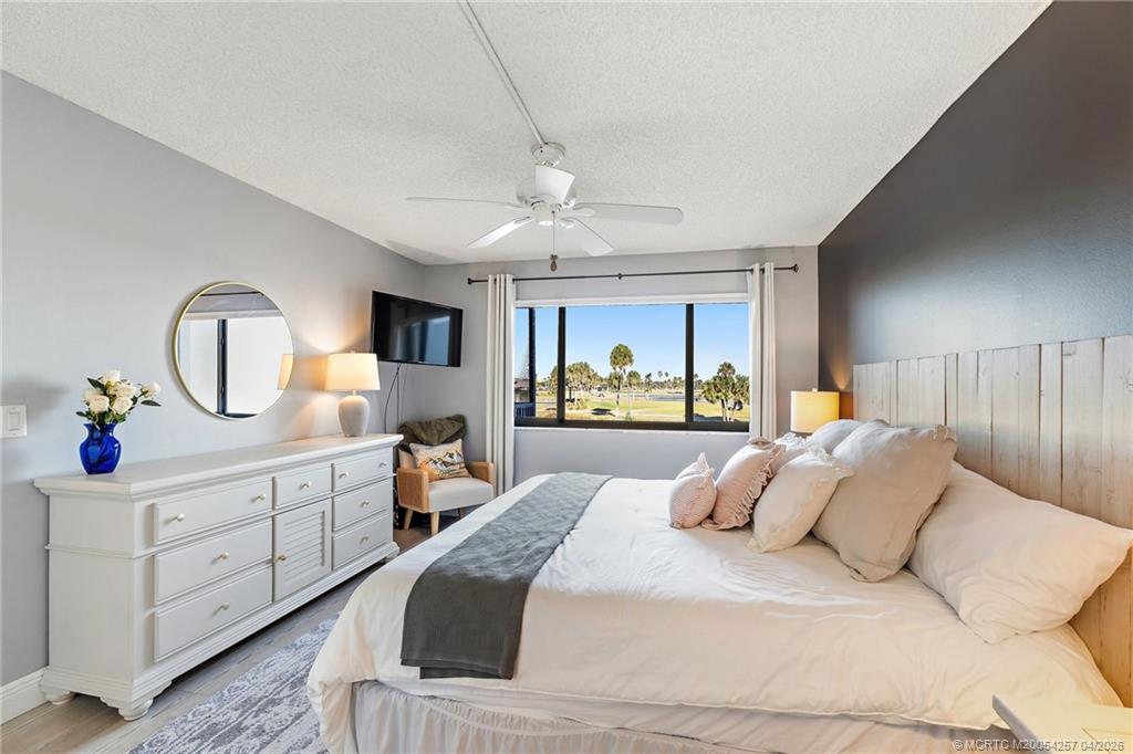 40 NE Plantation Road 207