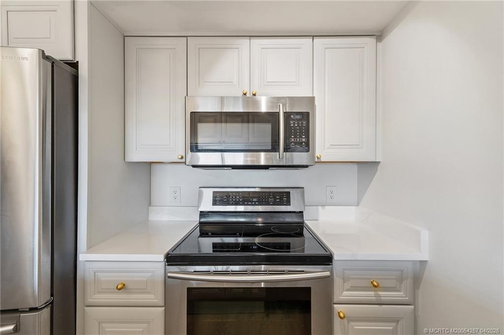 40 NE Plantation Road 207
