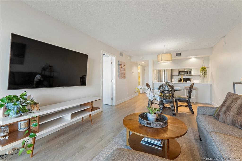 40 NE Plantation Road 207