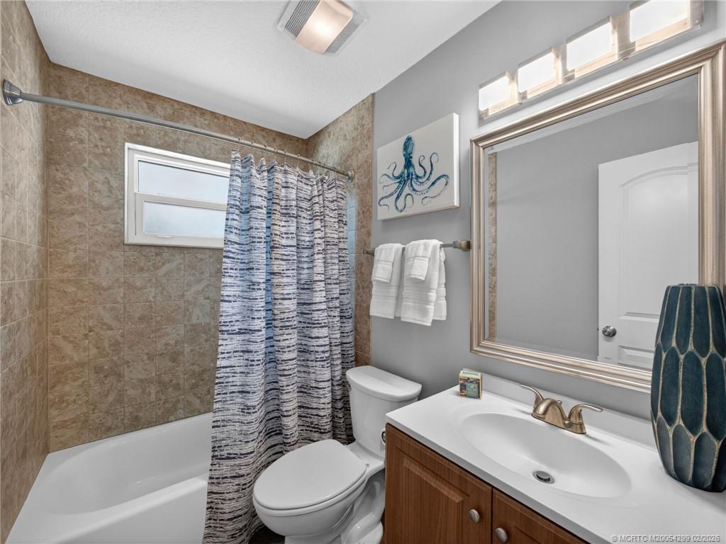 406 SE Robalo Ct