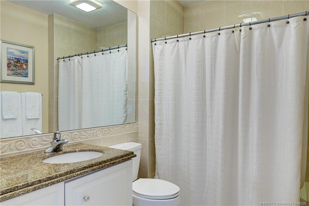 28 Harbour Isle Drive W 306