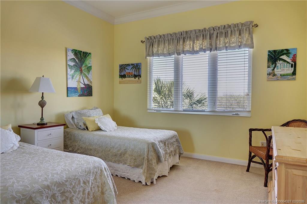 28 Harbour Isle Drive W 306