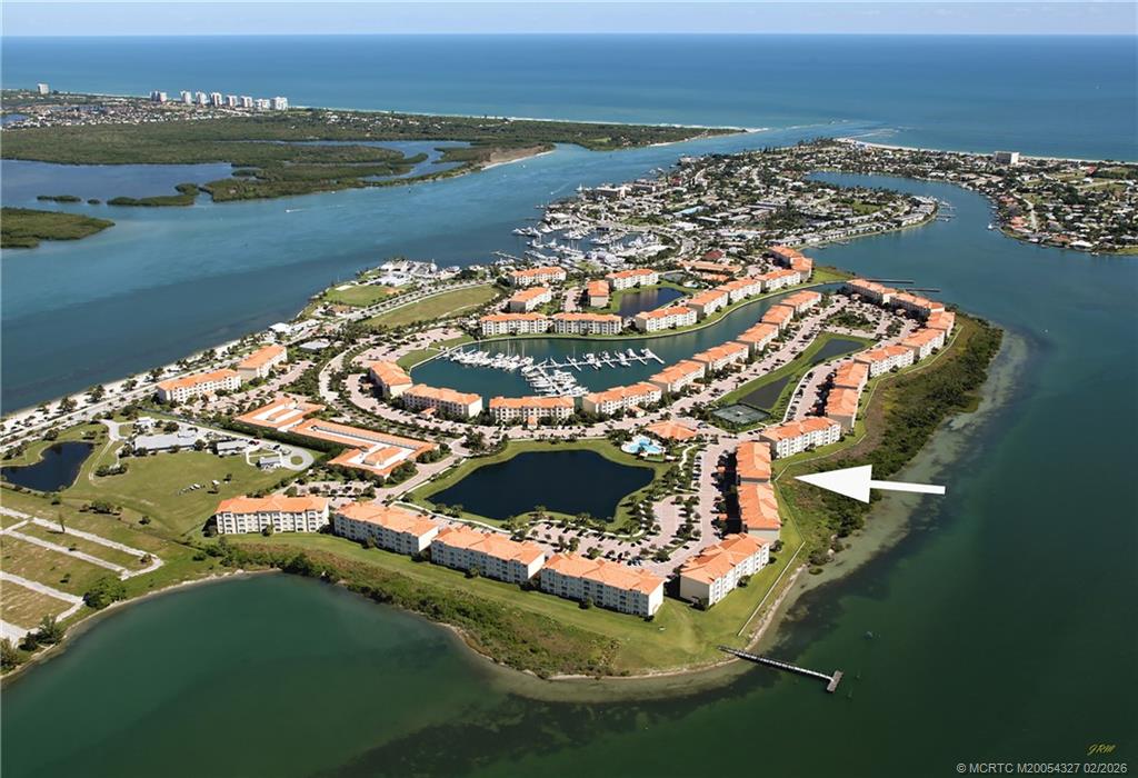 28 Harbour Isle Drive W 306