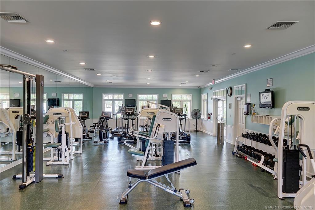 28 Harbour Isle Drive W 306