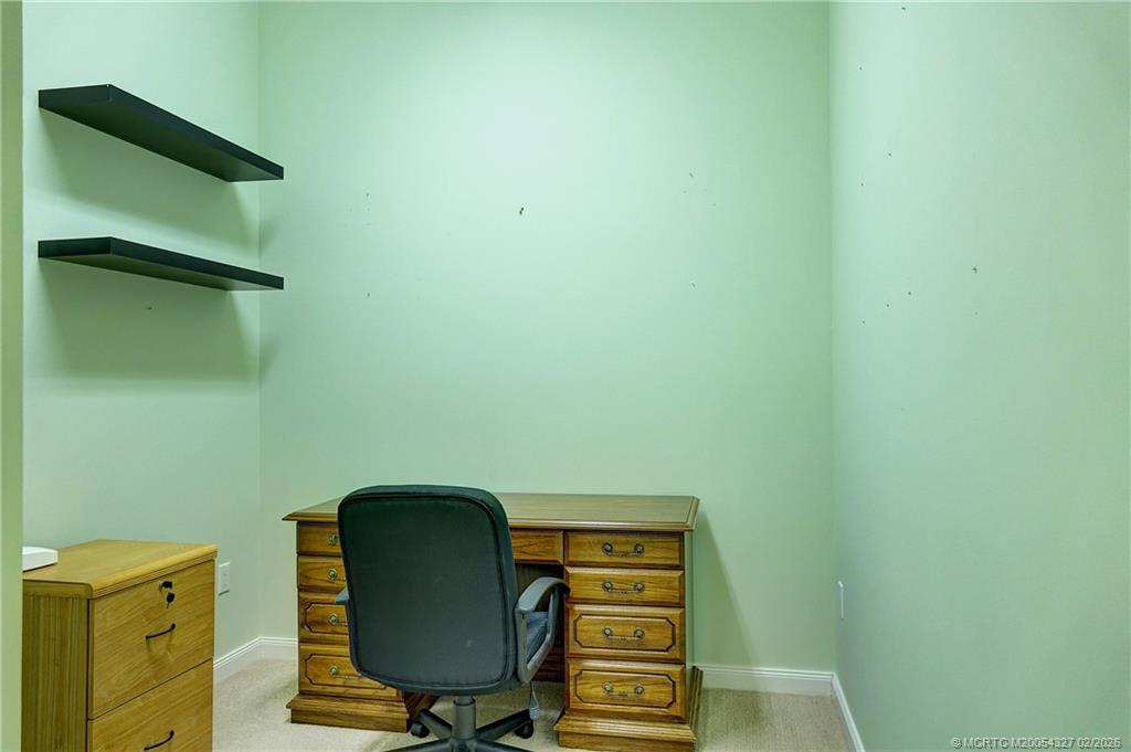 28 Harbour Isle Drive W 306