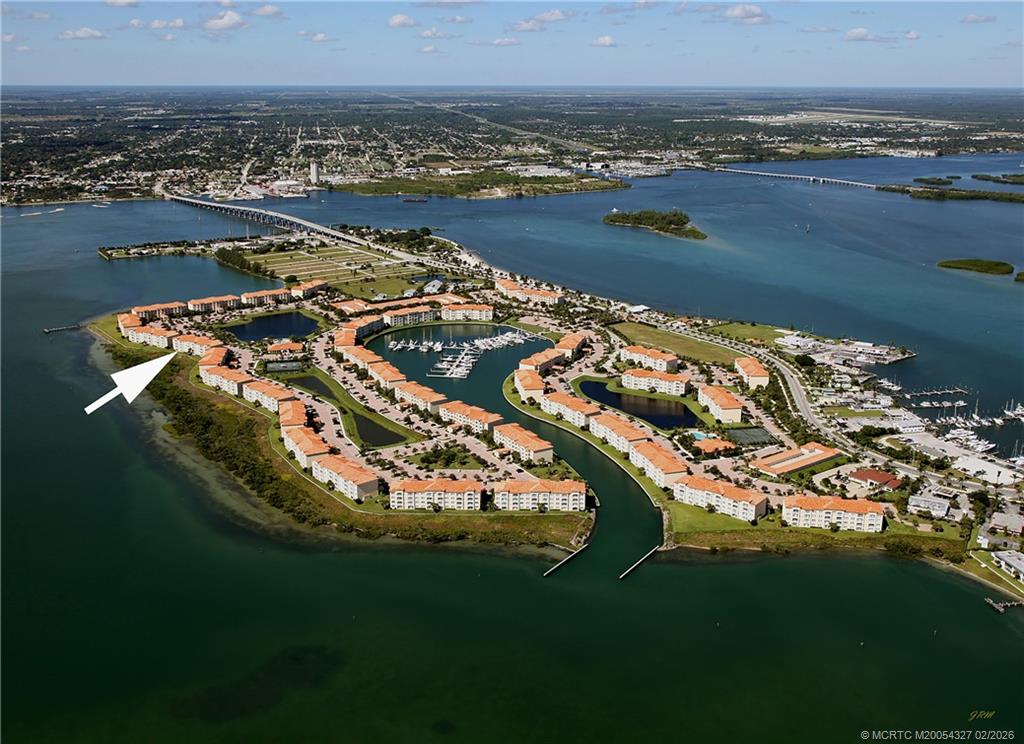 28 Harbour Isle Drive W 306