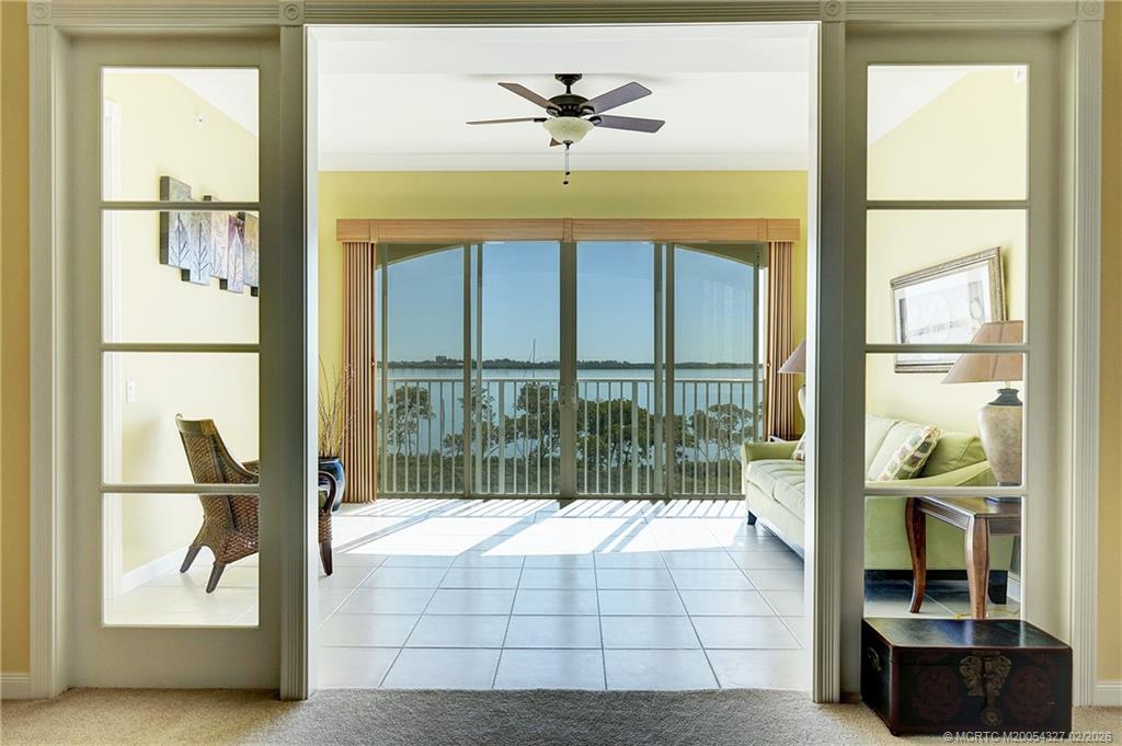 28 Harbour Isle Drive W 306