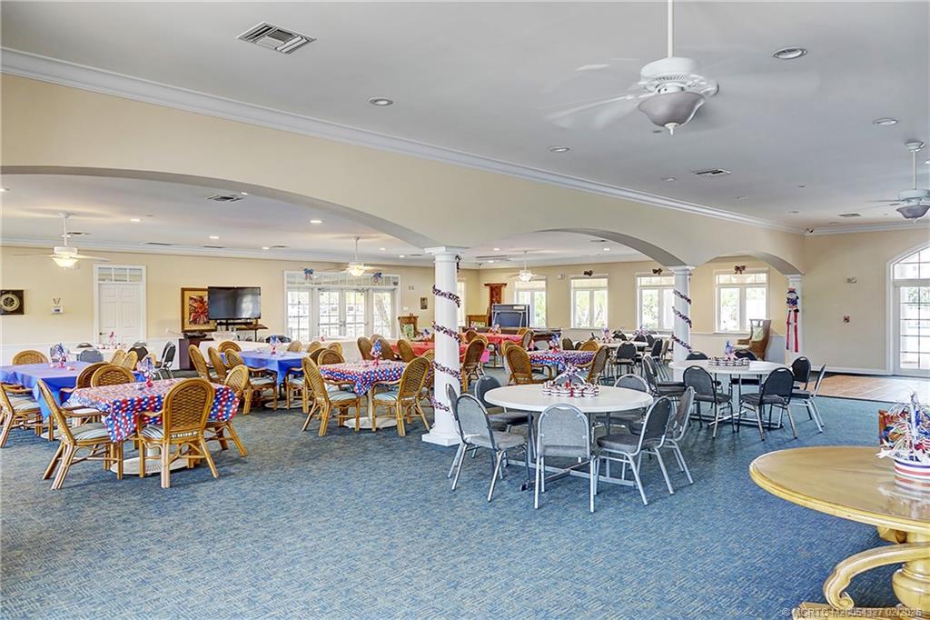 28 Harbour Isle Drive W 306