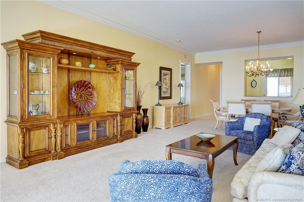 28 Harbour Isle Drive W 306