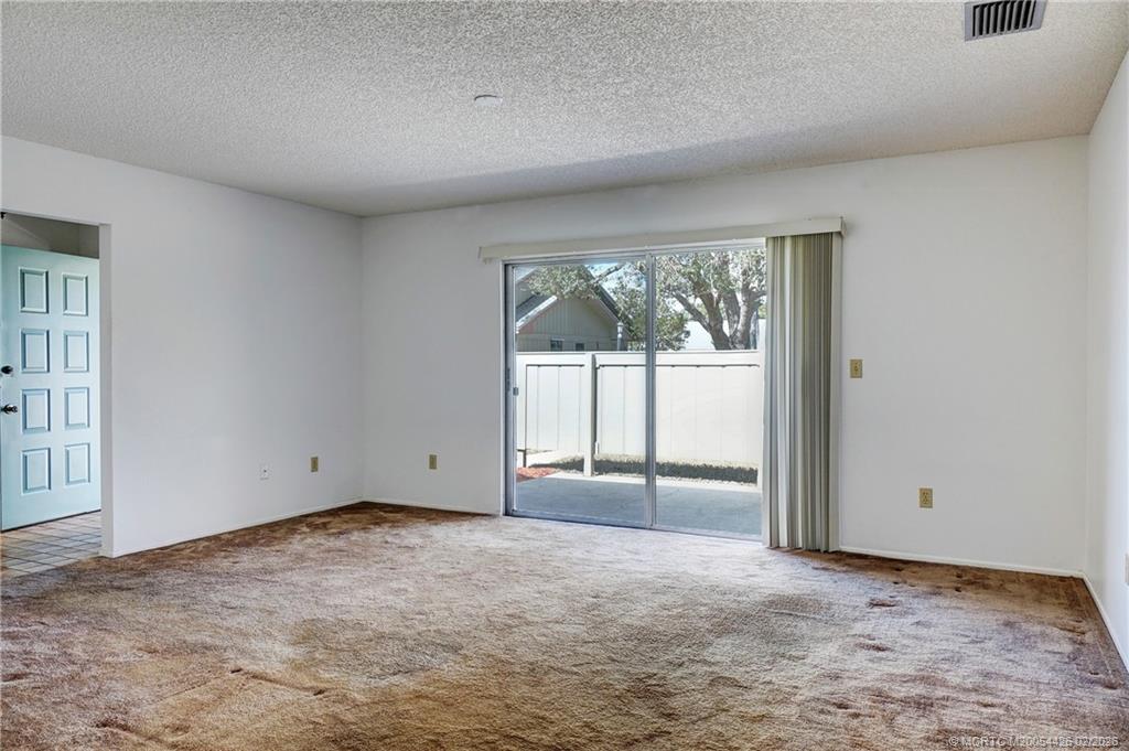 4007 NW Cinnamon Tree Circle