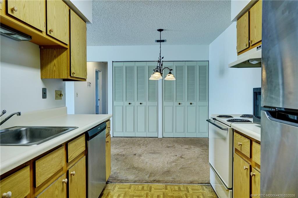 4007 NW Cinnamon Tree Circle