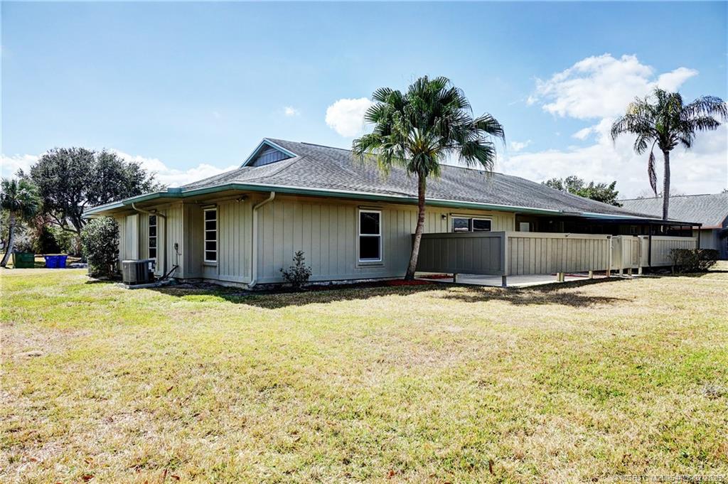 4007 NW Cinnamon Tree Circle