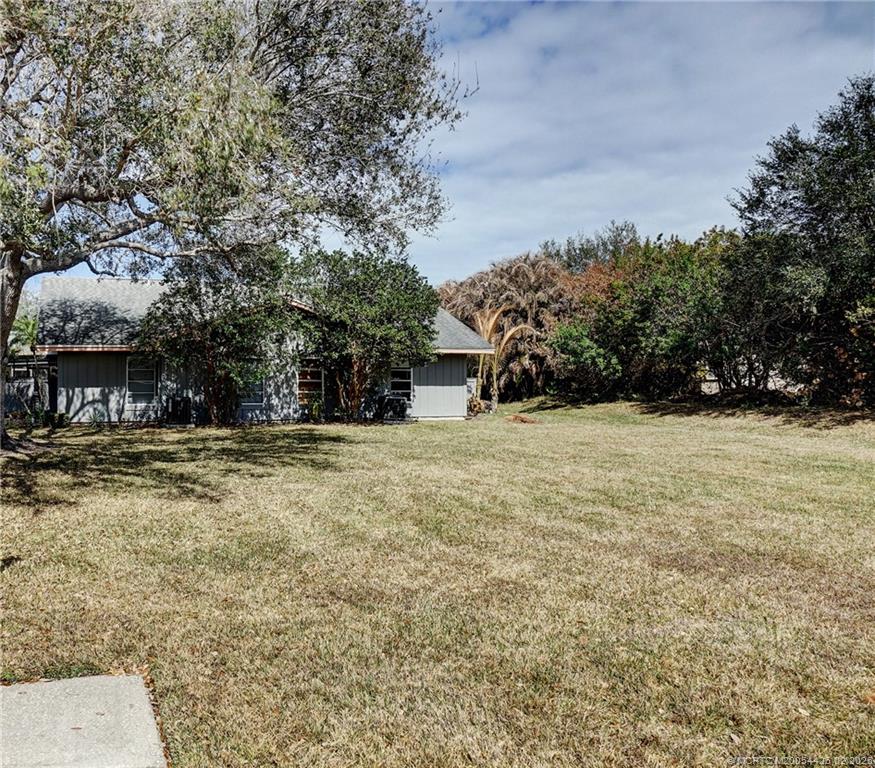 4007 NW Cinnamon Tree Circle