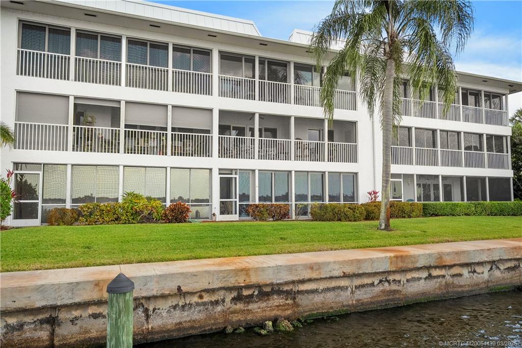 1868 SW Palm City Road 102