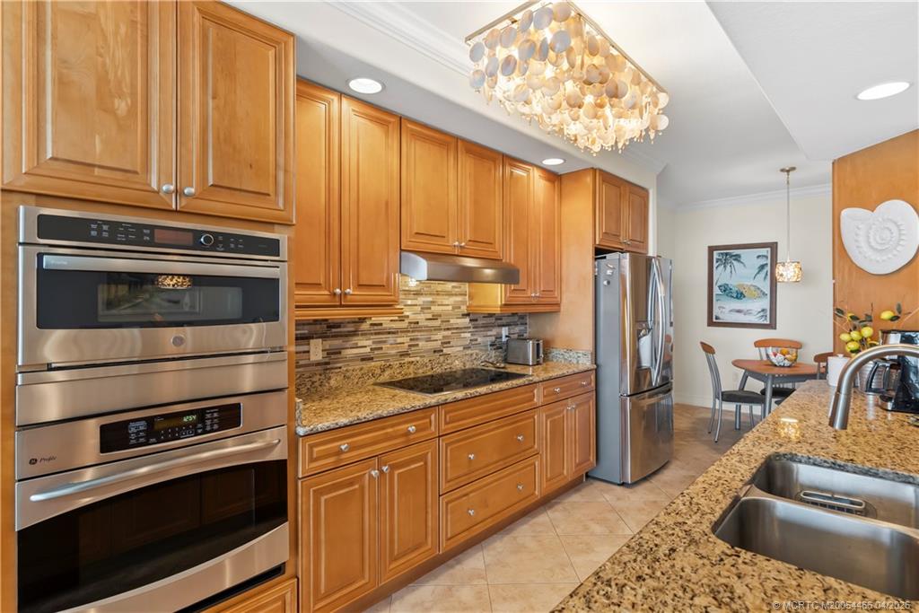 4160 N Highway A1a Avenue 906A