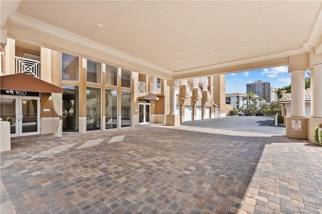 4160 N Highway A1a Avenue 906A