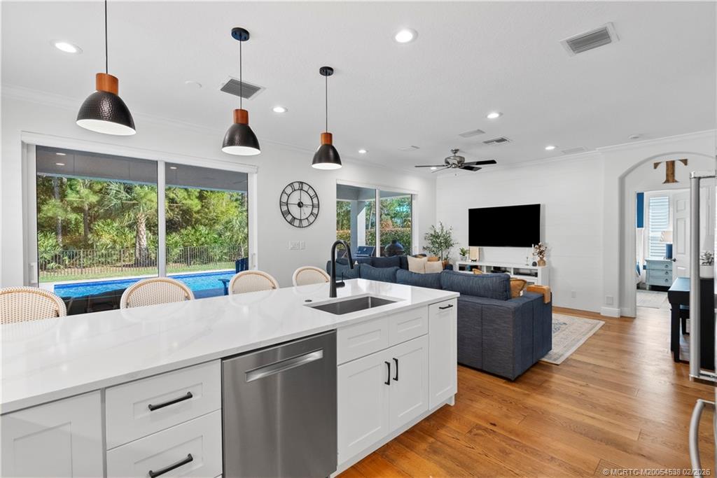 6509 SE Broadmoor Lane