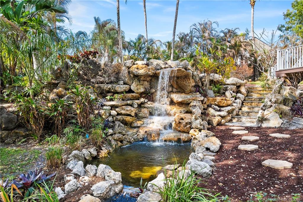 4276 SE Palmetto Street