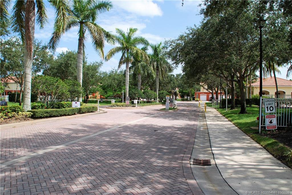 51 SE Sedona Circle 104