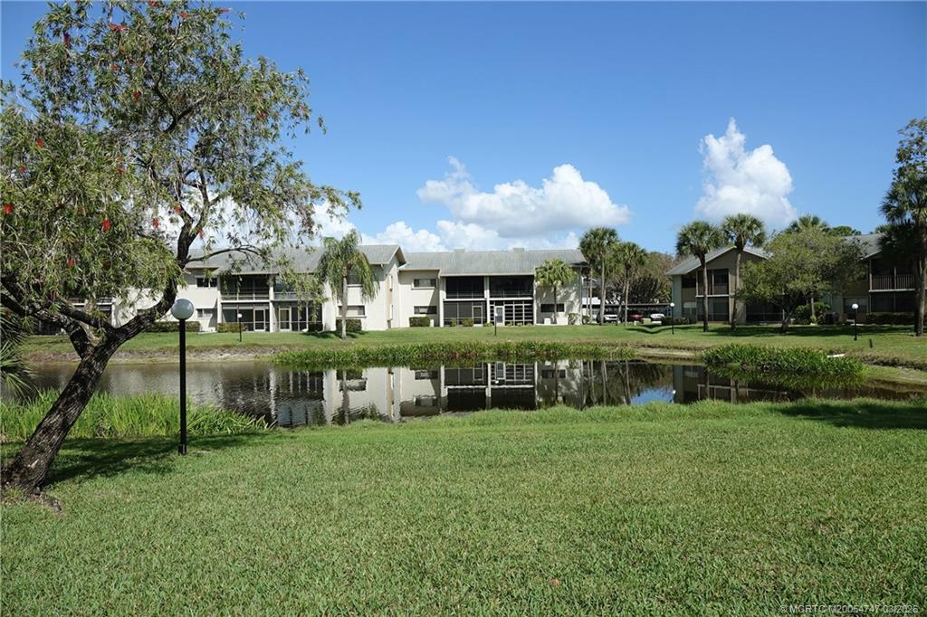 3051 SE Aster Lane 404