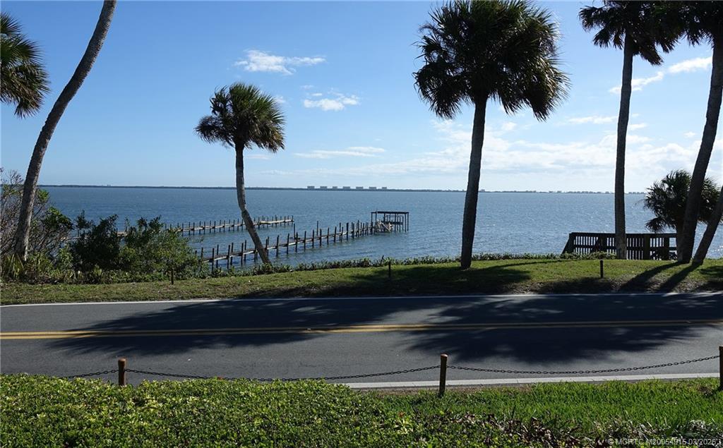 10205 S Indian River Drive