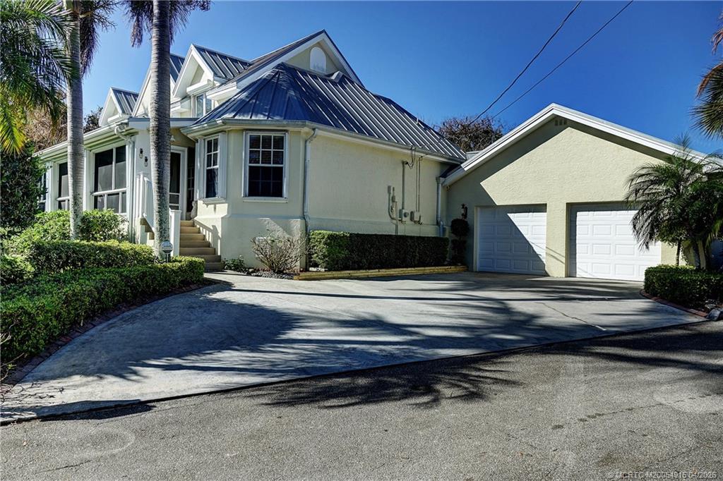 10205 S Indian River Drive