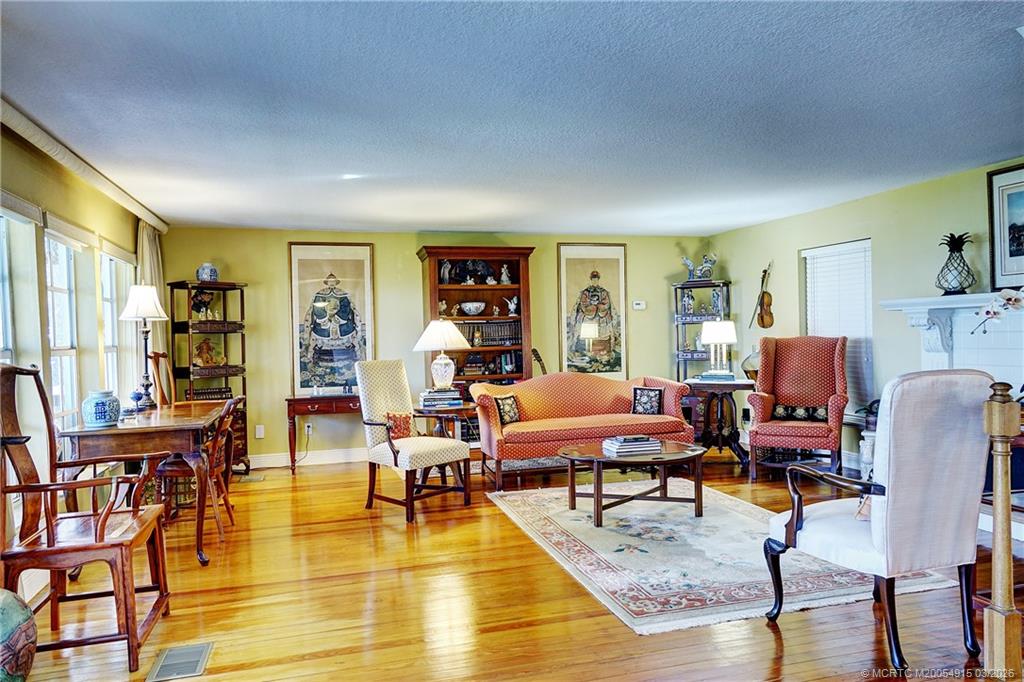 10205 S Indian River Drive