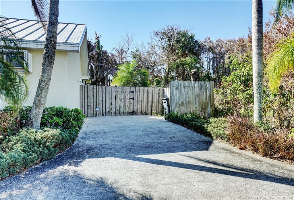 10205 S Indian River Drive