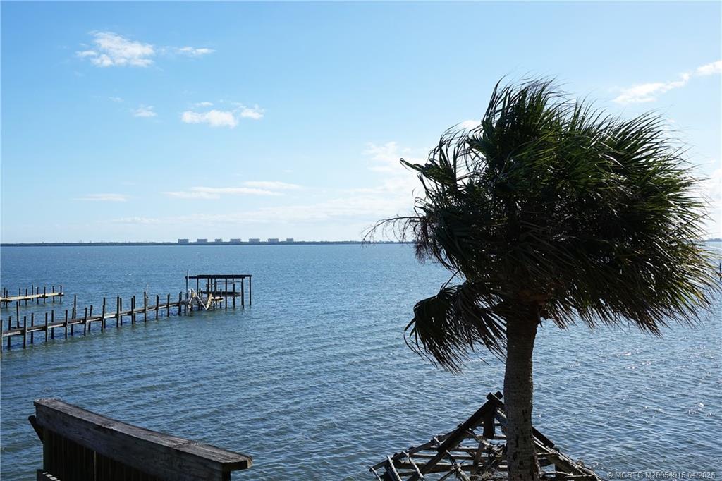 10205 S Indian River Drive