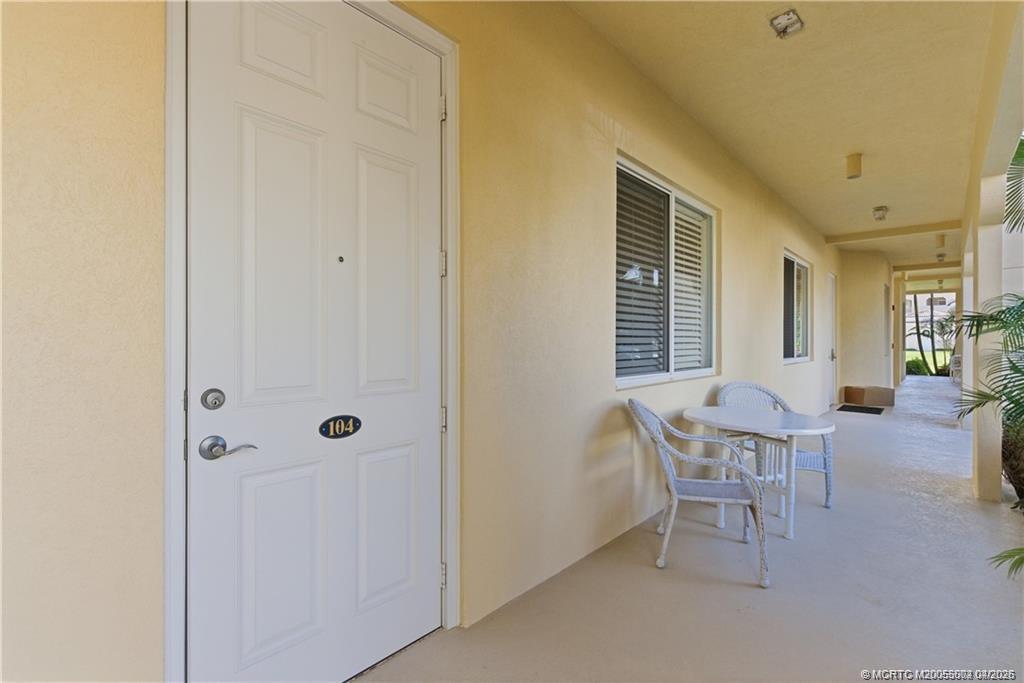1 Harbour Isle Drive E 104
