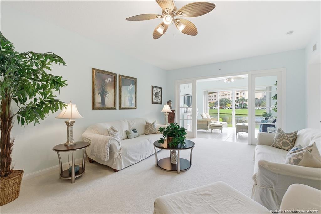 1 Harbour Isle Drive E 104