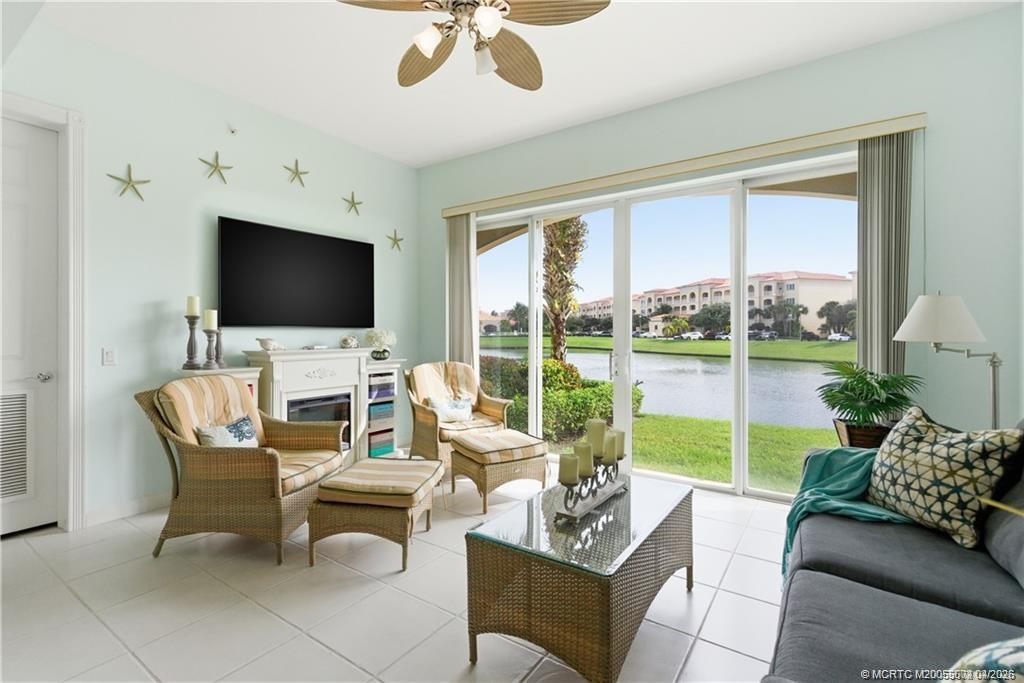 1 Harbour Isle Drive E 104