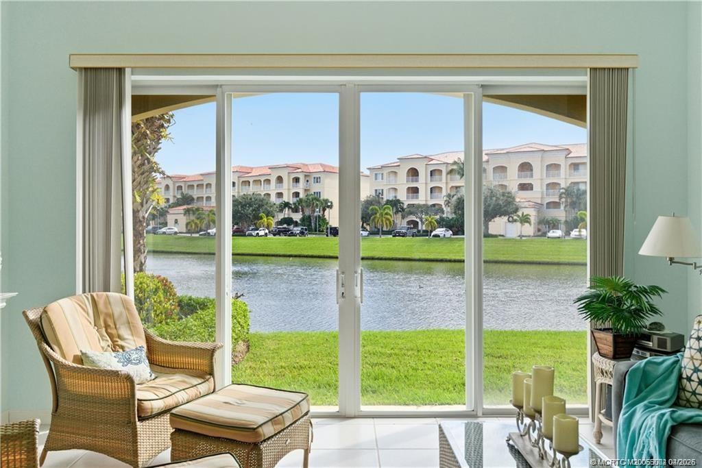 1 Harbour Isle Drive E 104