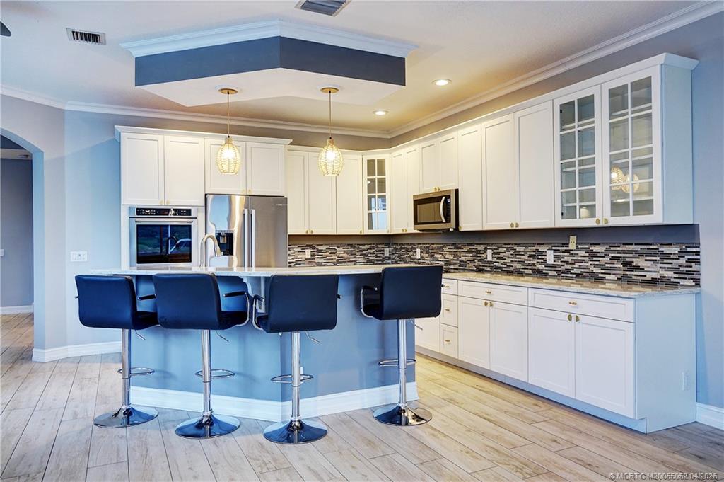 18421 Lake Bend Drive