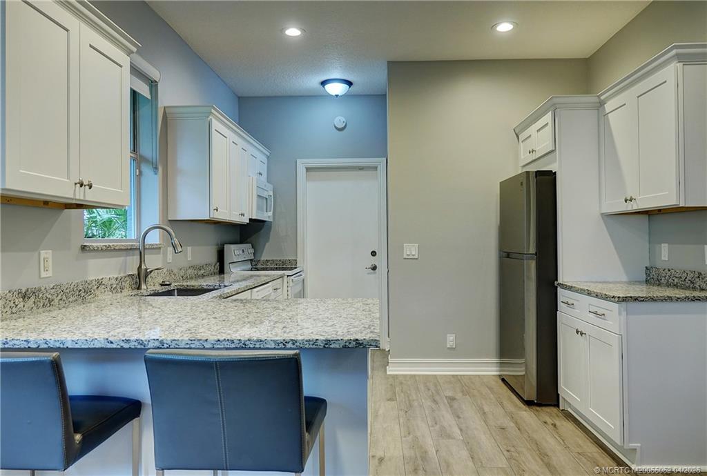 18421 Lake Bend Drive