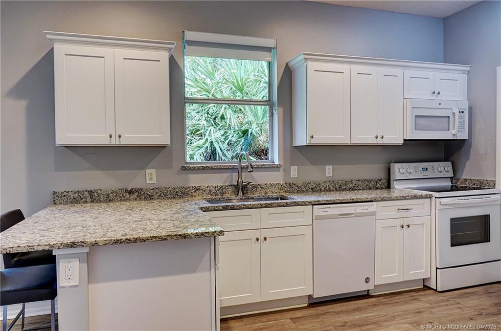 18421 Lake Bend Drive