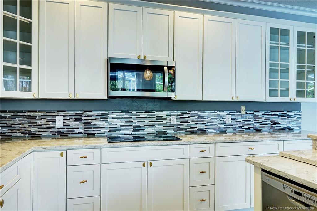 18421 Lake Bend Drive