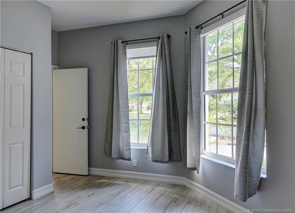 18421 Lake Bend Drive