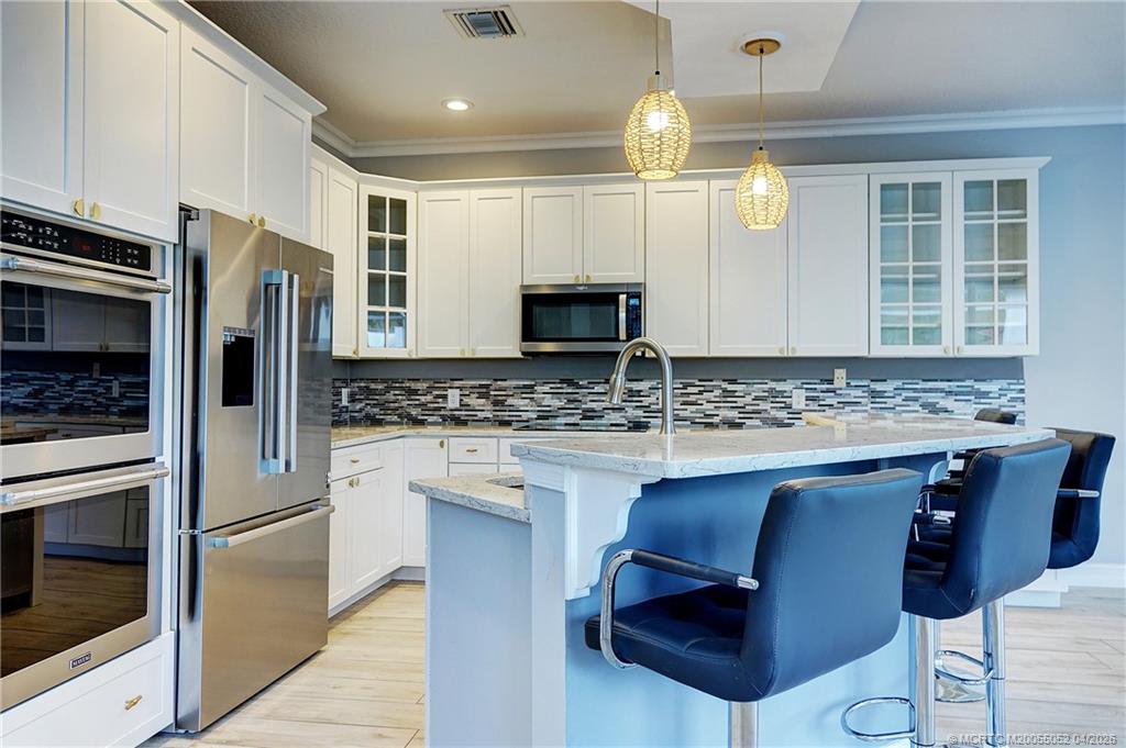 18421 Lake Bend Drive