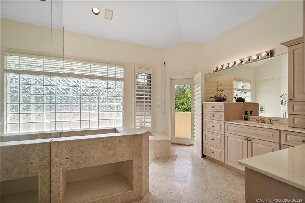 68 S Sewalls Point Road