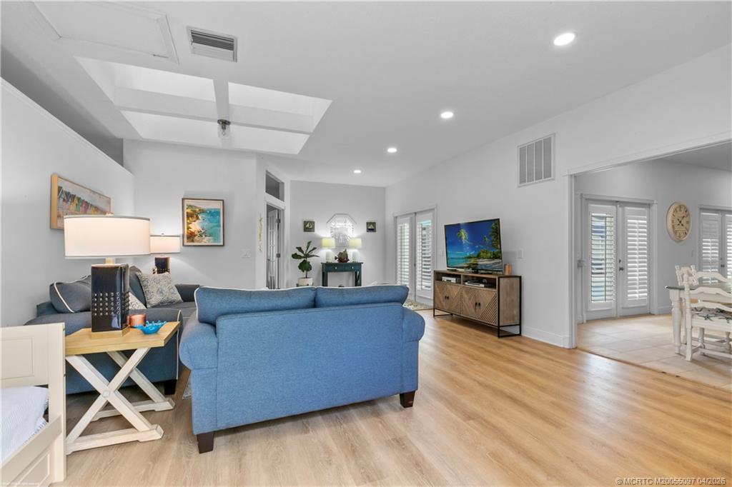 5661 SW Orchid Bay Drive