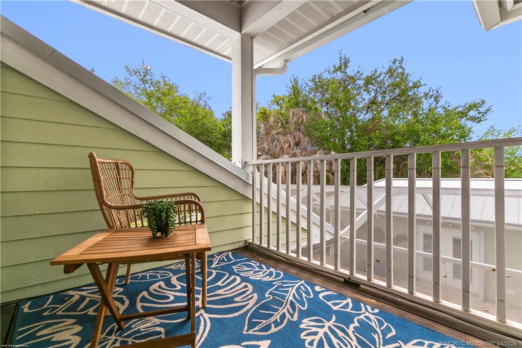 5661 SW Orchid Bay Drive